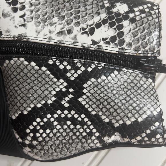 Mix No 6 Black & Gray Faux Leather Reptile Snakeskin Zippered Ankle Boots 7.5 - Picture 2 of 13